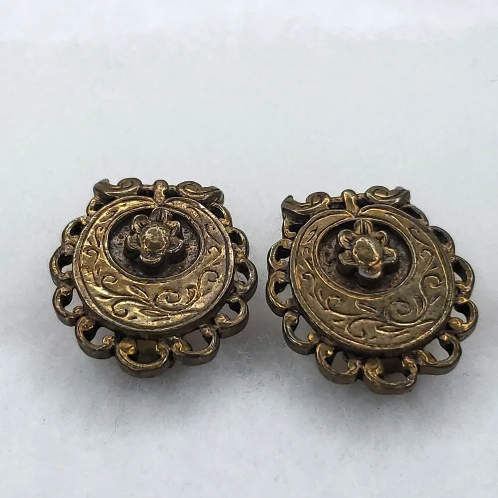 Vintage Victorian Revival Earrings Gold Tone Floral Embossed Clip On 1 1/4